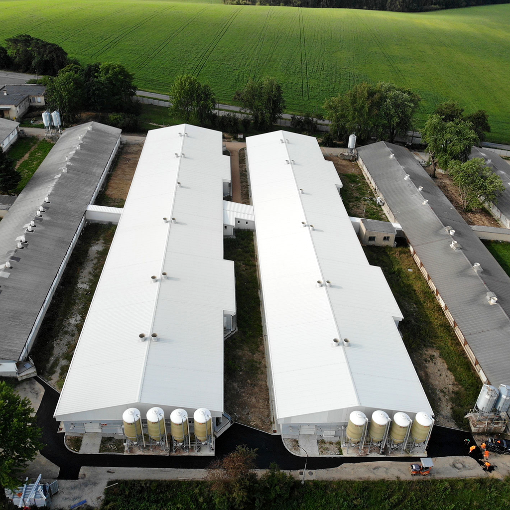 Elektroinstalace Plzeň – realizace v zemědělských halách porodny prasnic